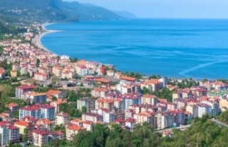 Cide, Kastamonu’nun turistik bir ilçesidir.