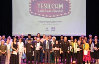 “YEŞİLÇAM ŞARKILARI” KONSERİNDE NOSTALJİ...