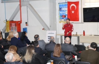 Ataşehir'de Afet Eğitimleri devam ediyor.