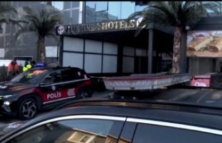 Ataşehir'de otel yangınında: 3 kadın hayatını...