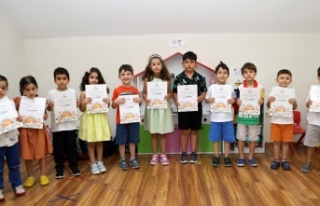YUVAMIZ ATAŞEHİR’DE KARNE HEYECANI: MİNİKLER...
