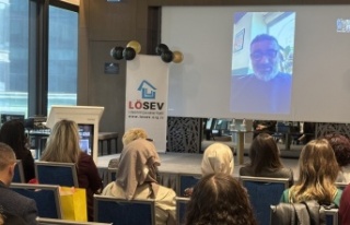 LÖSEV’DEN ÖĞRETMENLER GÜNÜ KUTLAMASI