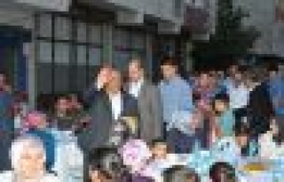 3 BİN ÜMRANİYELİ AYNI SOFRADA BULUŞTU