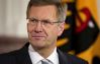 Almanya Cumhurbaşkanı Christian Wulff istifa etti.