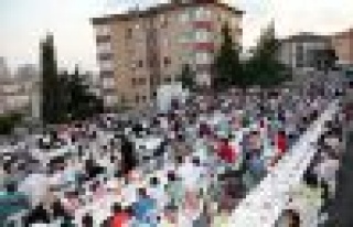 Ataşehir’de ilk iftar birlikte açıldı