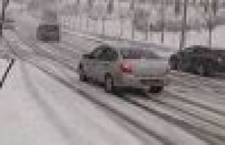 Ataşehir’de yollar buz pistine döndü 