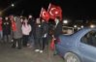 Başbuğ Türk bayraklarıyla karşılandı