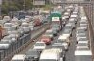Bayram ziyareti dönüşleri trafik çilesine dönüştü