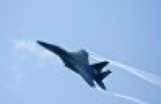 Bir İsrail uçağı düşürüldü, pilotlar esir...