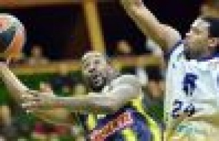 Fenerbahçe Ülker, Budivelnik Kiev'e Fark attı