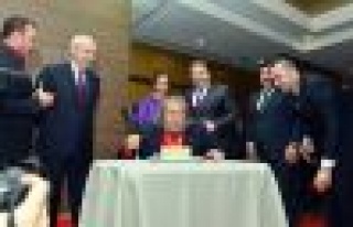 Fikret Otyam 89 yaşına Kılıçdaroğlu’yla merhaba...