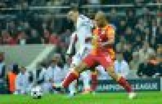 Galatasaray Real Madrid'i 3 - 2 mağlup etti.