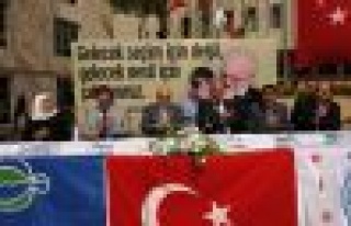 İşçiler halay ve horonla iş sözleşmesini kutladı...
