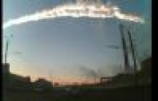 Rusya'ya düşen meteor yüzlerce kişiyi yaraladı