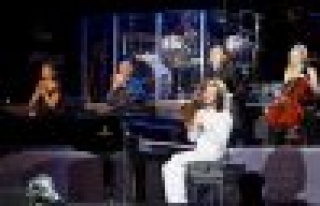 Yanni’den Ülker Sports Arena’da harika konser