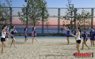 Kadıköy Belediyesi, Plaj Hentbolu Şenliği düzenliyor