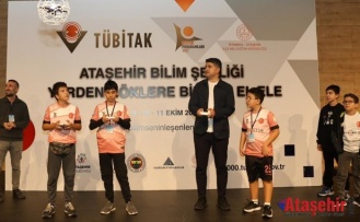 ONURSAL ADIGÜZEL’DEN BİLİME DESTEK: ATAŞEHİR BİLİM ŞENLİĞİ’NE ZİYARET