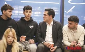 İYİ Parti İBB Başkan adayı Kavuncu Ataşehir'de gençlerle buluştu
