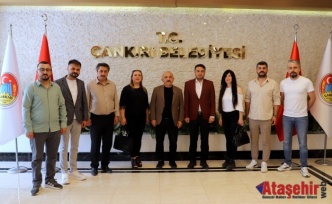 Başkan Esen: “Birlikte Başardık!” – Yerel Sanatçılardan Teşekkür Ziyareti