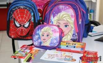 Ataşehir Belediyesi’nden Öğrencilere Kırtasiye ve Beslenme Desteği