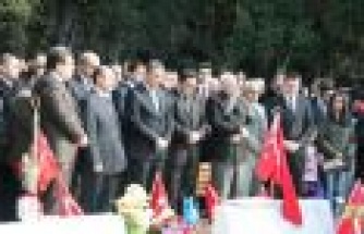 MHP Bayramlaşma ve Şehitlik Ziyareti