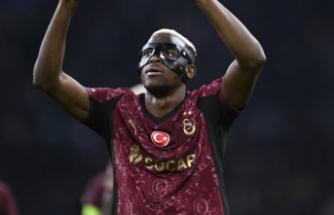 Victor Osimhen, UEFA Şampiyonlar Ligi 4. hafta maçları sonrası haftanın 11'ine seçildi.