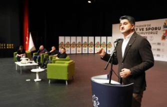 ATAŞEHİR’DE SANAT VE SPOR ALANINDA ÜNLÜ İSİMLERİ BULUŞTURAN PANEL