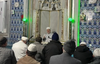 Ataşehir'de Berat Kandili Coşkusu: Eller Semaya, Gönüller Duaya Açıldı