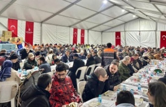 İBB İFTAR ÇADIRLARINA YOĞUN İLGİ