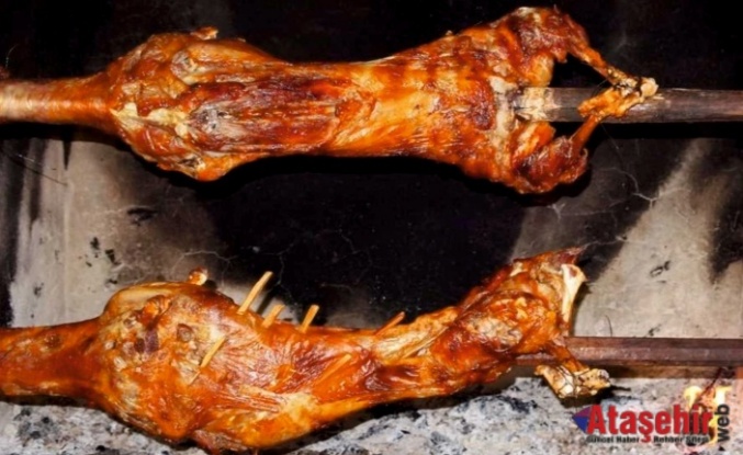 Kargı Panayırında Yaklaşık 12 Ton Sırık Kebabı Tüketildi