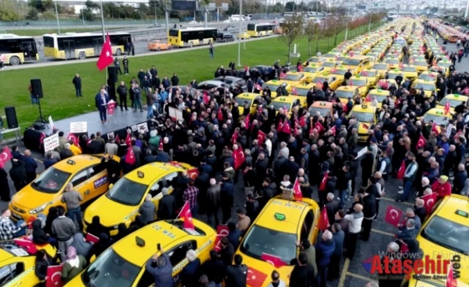İstanbul’da Taksiciler Korsan Taşımacılığı Protesto Etti