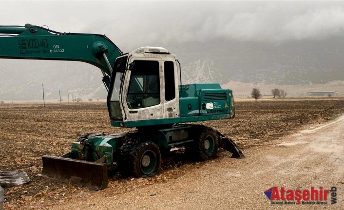 DSİ Kepçesiyle Kaçak Define Arama Skandalı