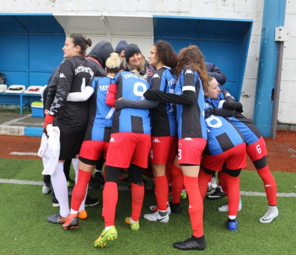 Ataşehir Bayan Futbol Takımı
