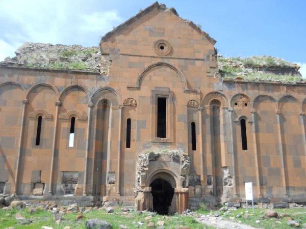 Ani-Antik-kent-Buyuk katedral-fethiye cami