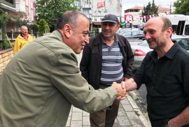 Ataşehir'de CHP İçerenköy Seçim Bürosu açıldı