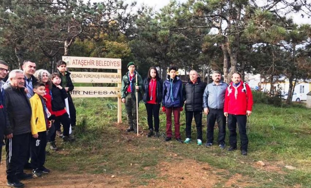 Ataşehir'de Çöp Toplamak İçin Dağları Bayırları Aştılar