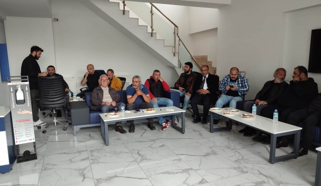 Mimtaş - Ağaoğlu inşaat firmalarının Yenisahra Mahallesi'nde yapacakları proje için yapılan kentsel dönüşüm toplantısı