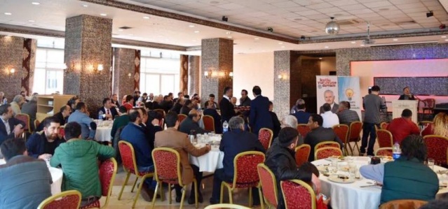 Ak Parti Ataşehir'de Berber ve Kuaförler'le Kahvaltıda Buluştu 2017