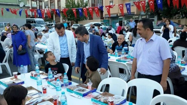 Ak Parti Ataşehir, Esatpaşa Sokak İftarı 2015