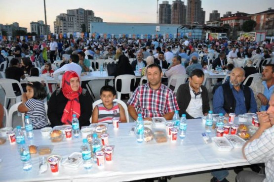 Ak Parti Ataşehir Teşkilat İftarı 2015