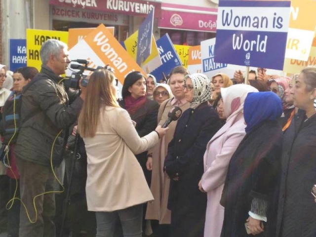 Ak Parti Kadına Şiddeti Protosto Yürüyüşü Taksim 2016