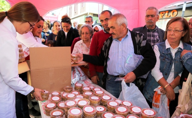 Ataşehir Belediyesi Aşure dağıtımı 2017