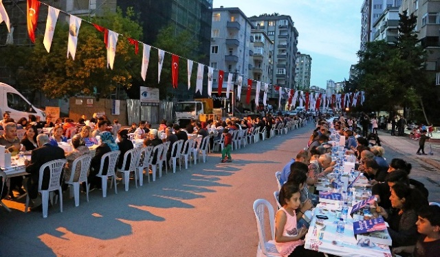 Ataşehir Belediyesi İçerenköy Sokak İftarı 2017