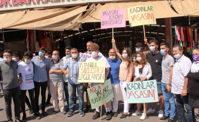 CHP’li Kadınlar Ataşehir'de İstanbul Sözleşmesi için etkinlik düzenledi