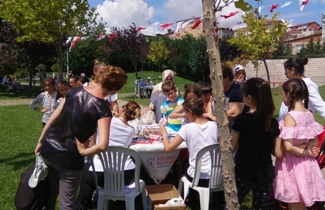 ATAŞEHİR'DE ÇOCUKLAR DOYASIYA EĞLENDİ