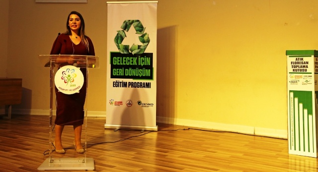 Ataşehir'de Gelecek İçin Geri Dönüşüm” konulu eğitim semineri düzenlendi