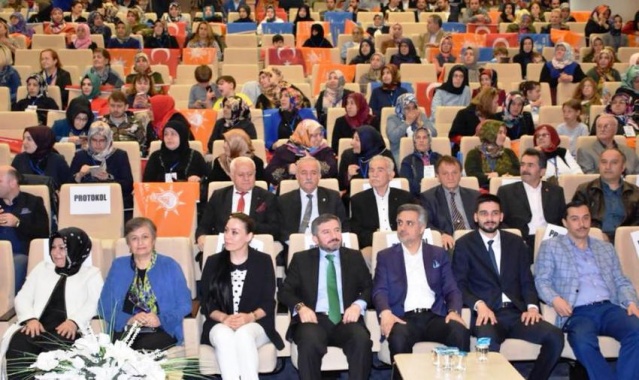 Ak Parti Ataşehir Kadın Kolları Seçimi, Neslihan Yurdakul Yeniden Seçildi