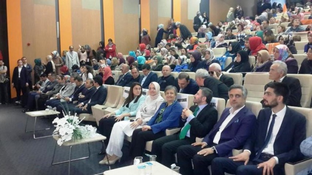 Ak Parti Ataşehir Kadın Kolları Seçimi, Neslihan Yurdakul Yeniden Seçildi