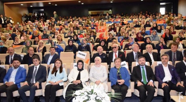 Ak Parti Ataşehir Kadın Kolları Seçimi, Neslihan Yurdakul Yeniden Seçildi