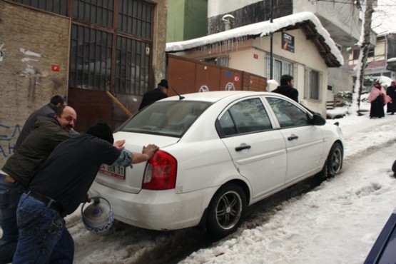 Ataşehir Öğütveren Sokak Kar Temizleme Çalışmaları 2015